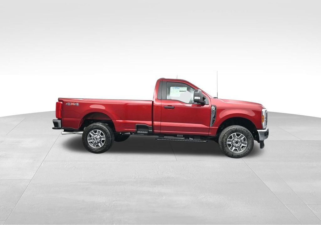 2025 Ford F-350 Super Duty XLT
