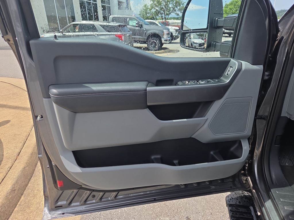 2025 Ford F-250 Super Duty XL