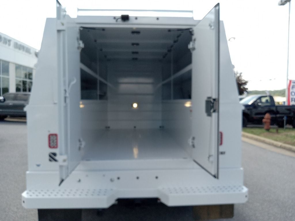 2023 Ford F-550 Super Duty 