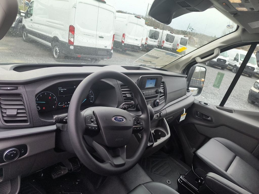 2025 Ford Transit 250