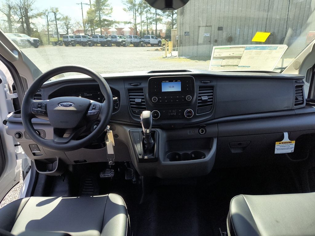 2025 Ford Transit 250