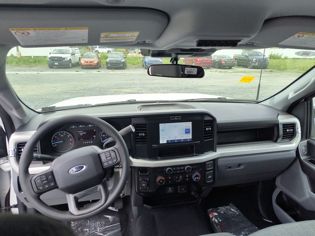 2025 Ford F-350 Super Duty XL