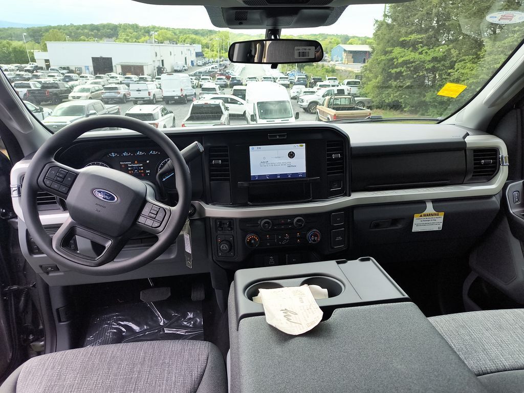 2025 Ford F-350 Super Duty XLT