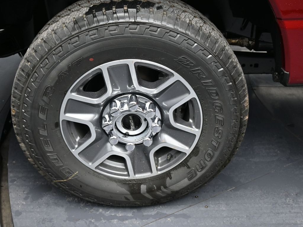 2025 Ford F-350 Super Duty XLT