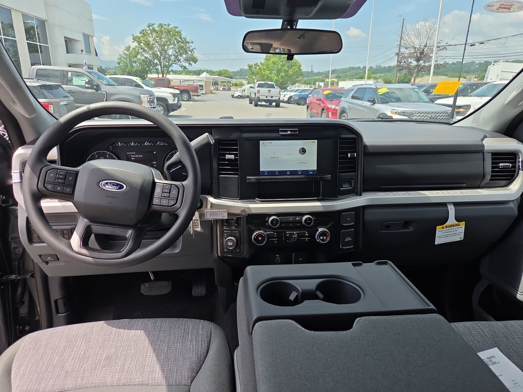 2025 Ford F-250 Super Duty XL