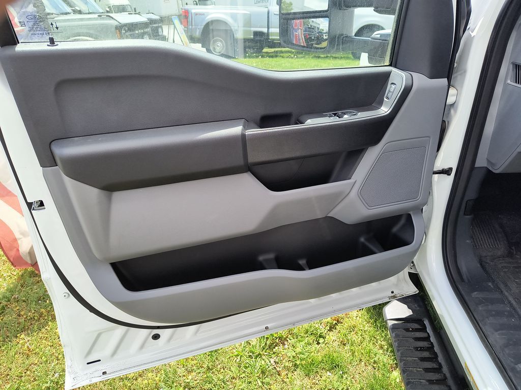 2023 Ford F-550 Super Duty 