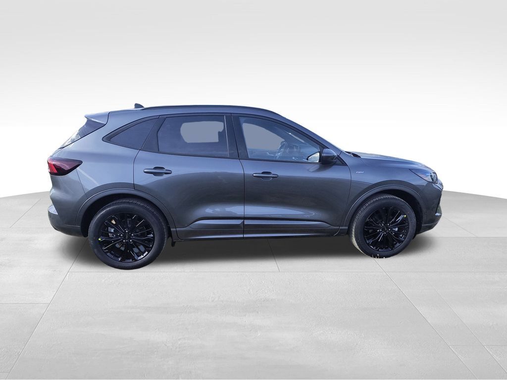 2025 Ford Escape ST-Line Elite