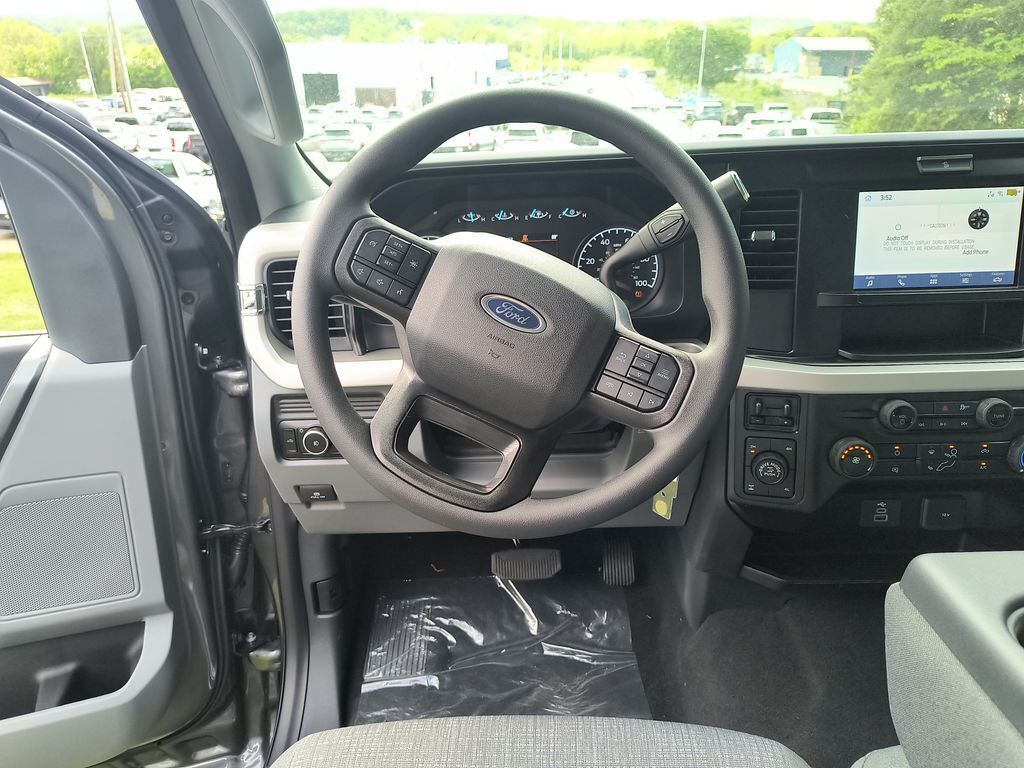 2025 Ford F-350 Super Duty XLT