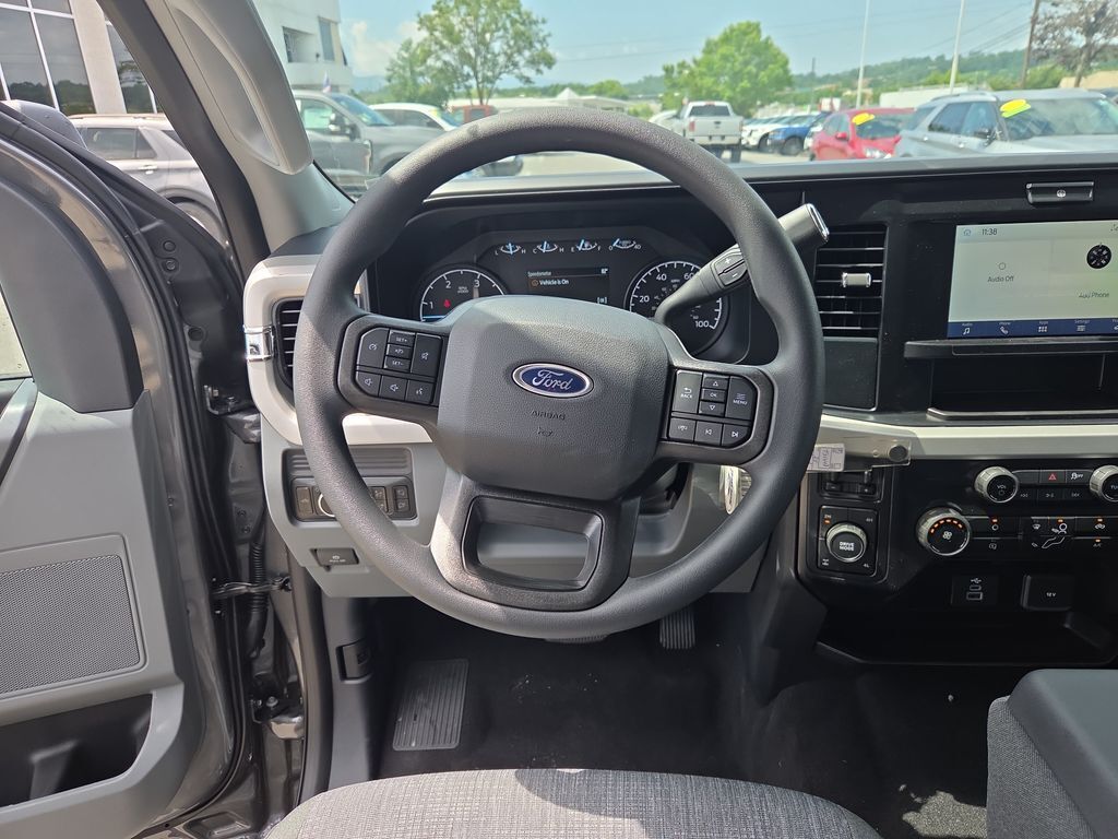 2025 Ford F-250 Super Duty XL