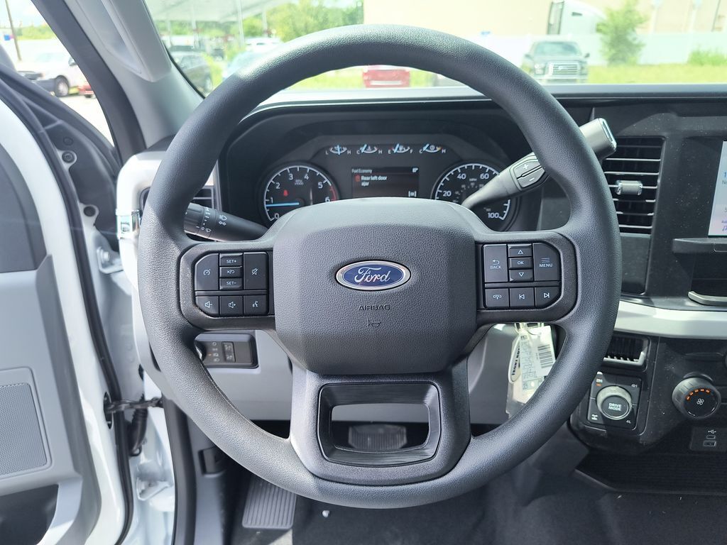 2025 Ford F-350 Super Duty XL