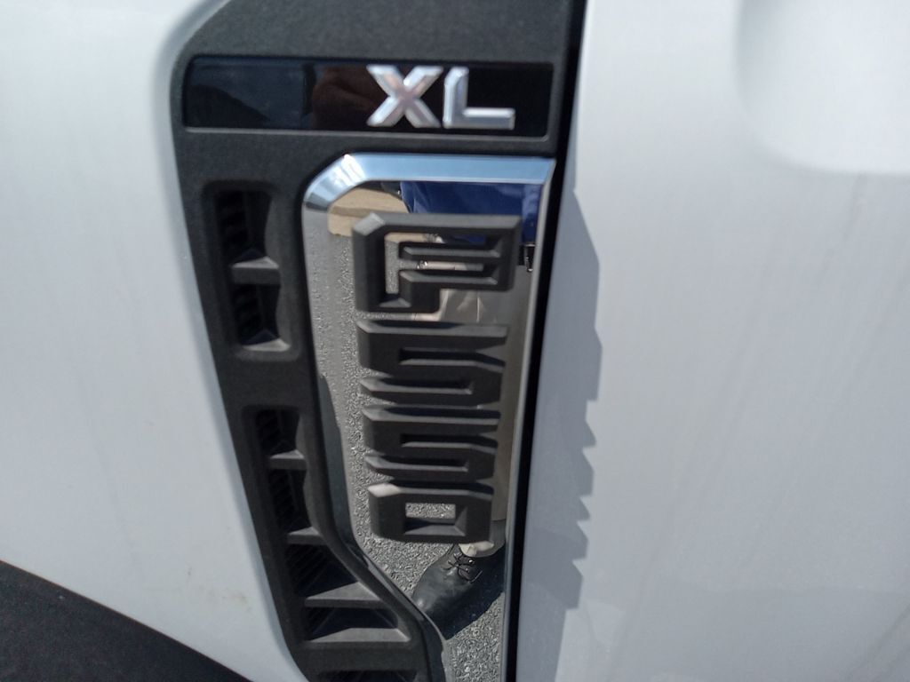 2023 Ford F-550 Super Duty 