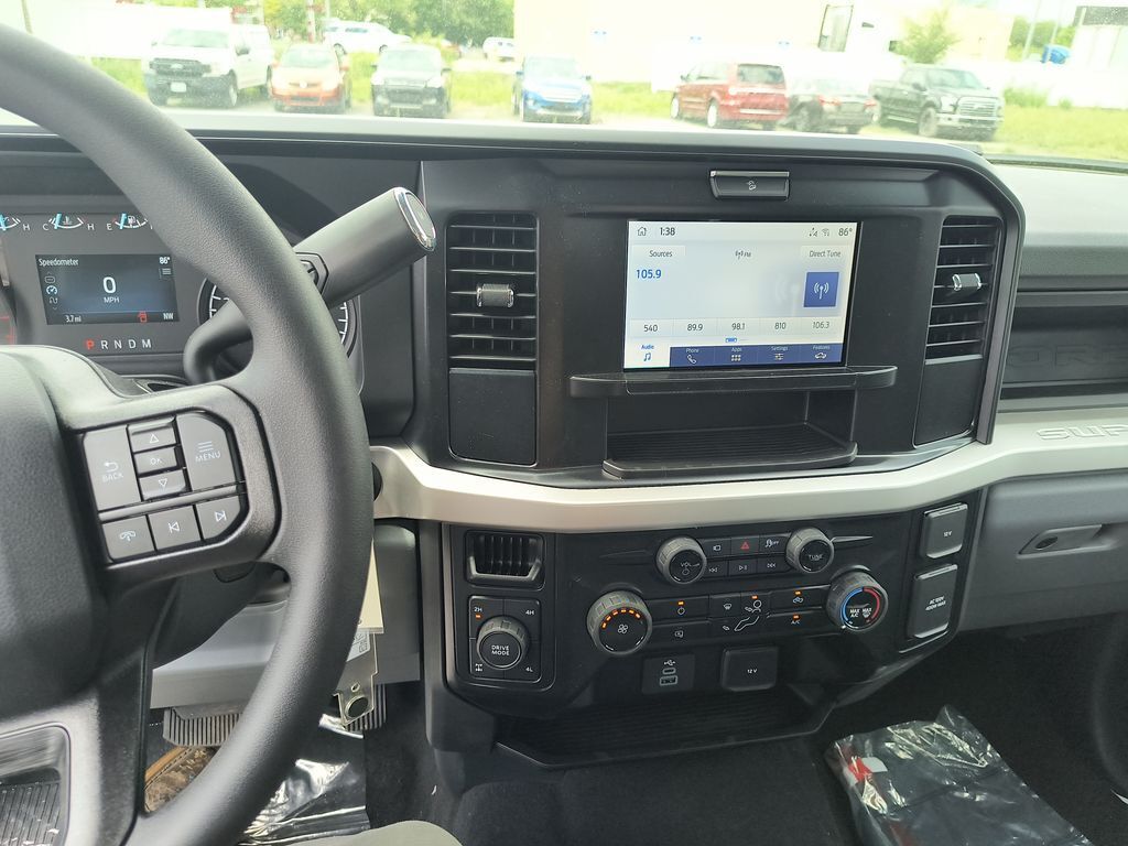 2025 Ford F-350 Super Duty XL
