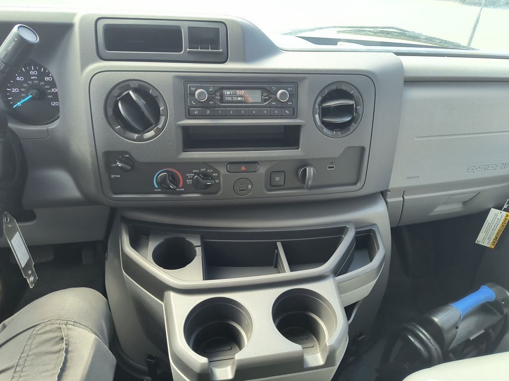 2024 Ford E-Series E-350 SD