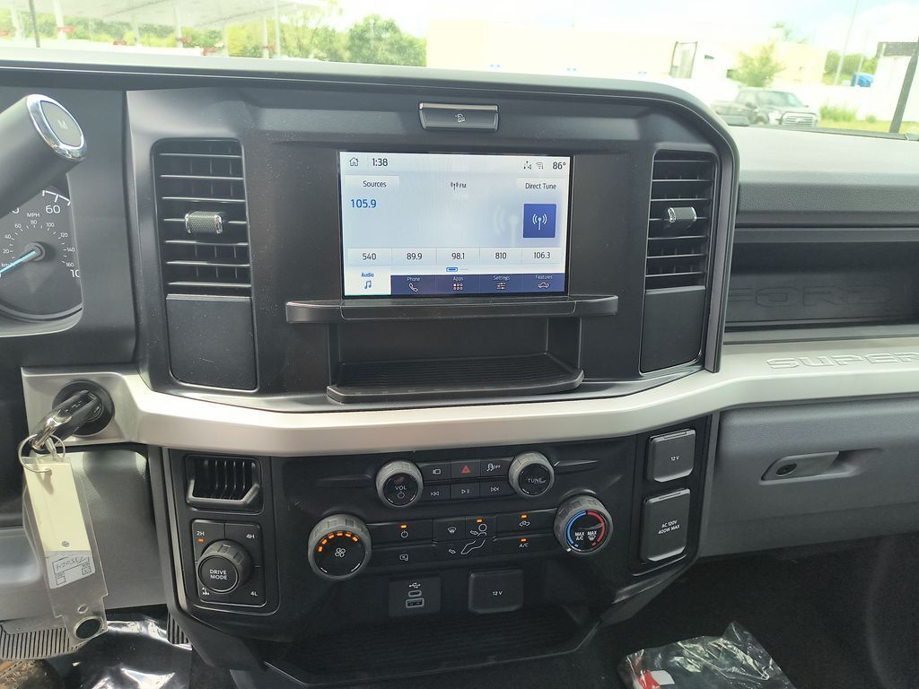 2025 Ford F-350 Super Duty XL
