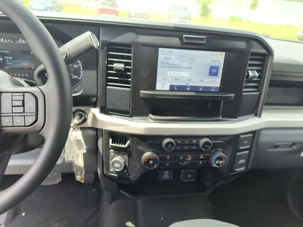 2025 Ford F-350 Super Duty XL