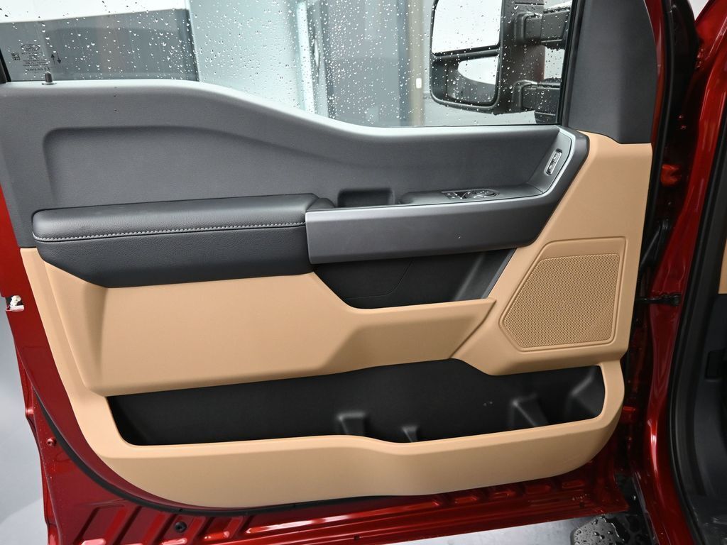 2025 Ford F-350 Super Duty XLT