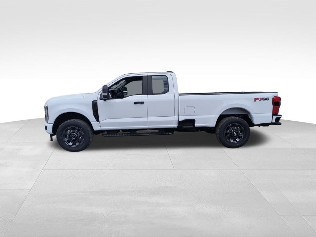 2025 Ford F-350 Super Duty XL