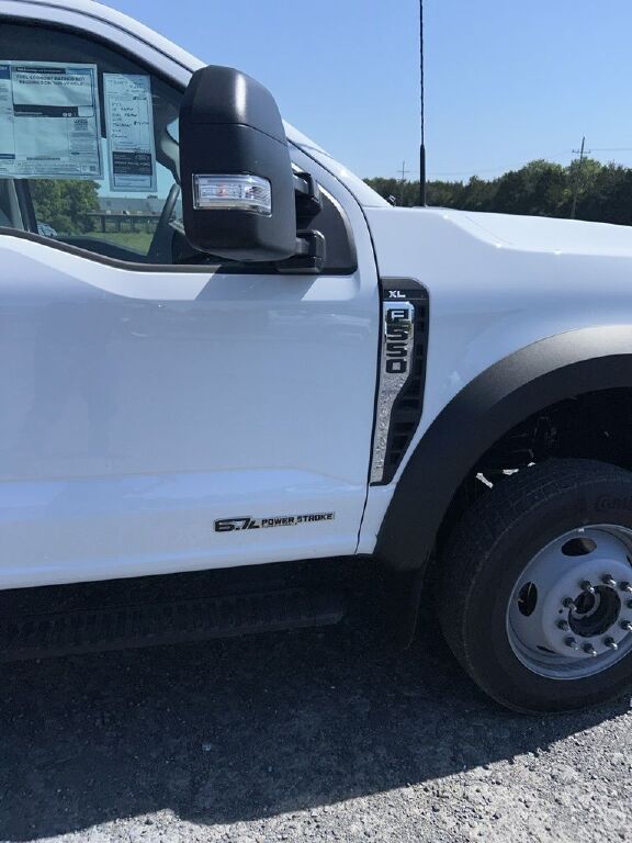 2024 Ford F-550 Super Duty 