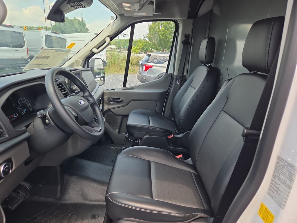 2024 Ford Transit 250