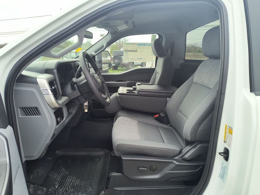 2025 Ford F-250 Super Duty XLT