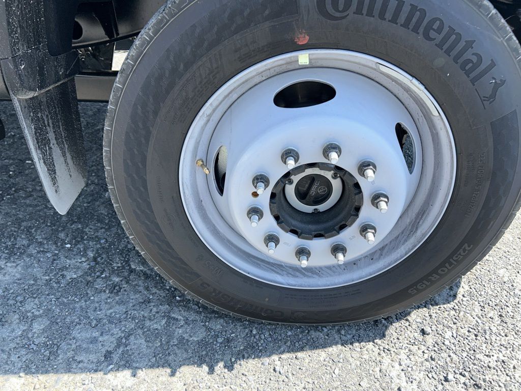 2024 Ford F-550 Super Duty 