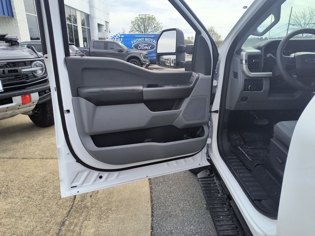 2025 Ford F-250 Super Duty XLT