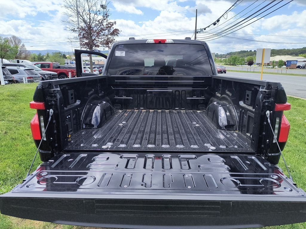 2025 Ford F-150 Lightning XLT