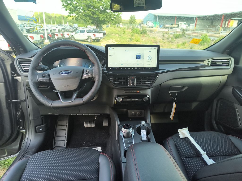 2025 Ford Escape ST-Line Elite