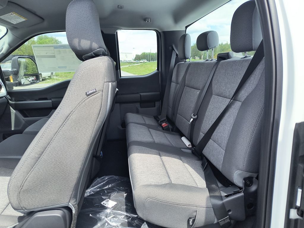 2025 Ford F-350 Super Duty XL