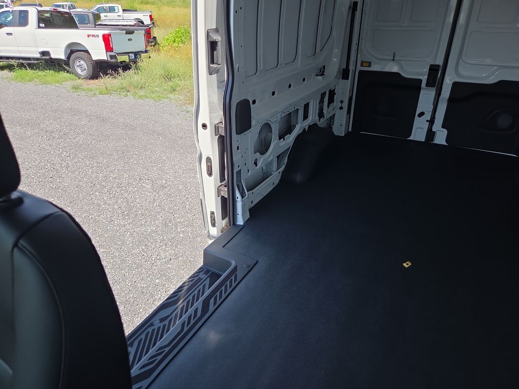 2025 Ford Transit 250