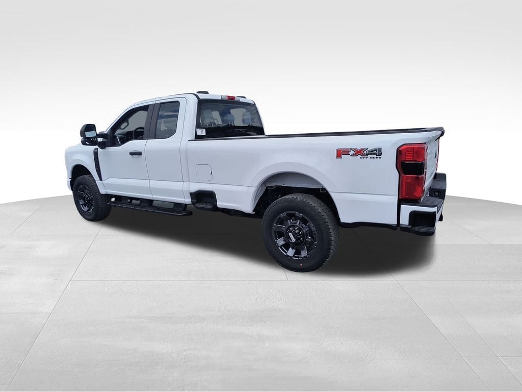 2025 Ford F-350 Super Duty XL