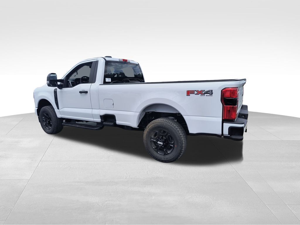 2025 Ford F-350 Super Duty XL