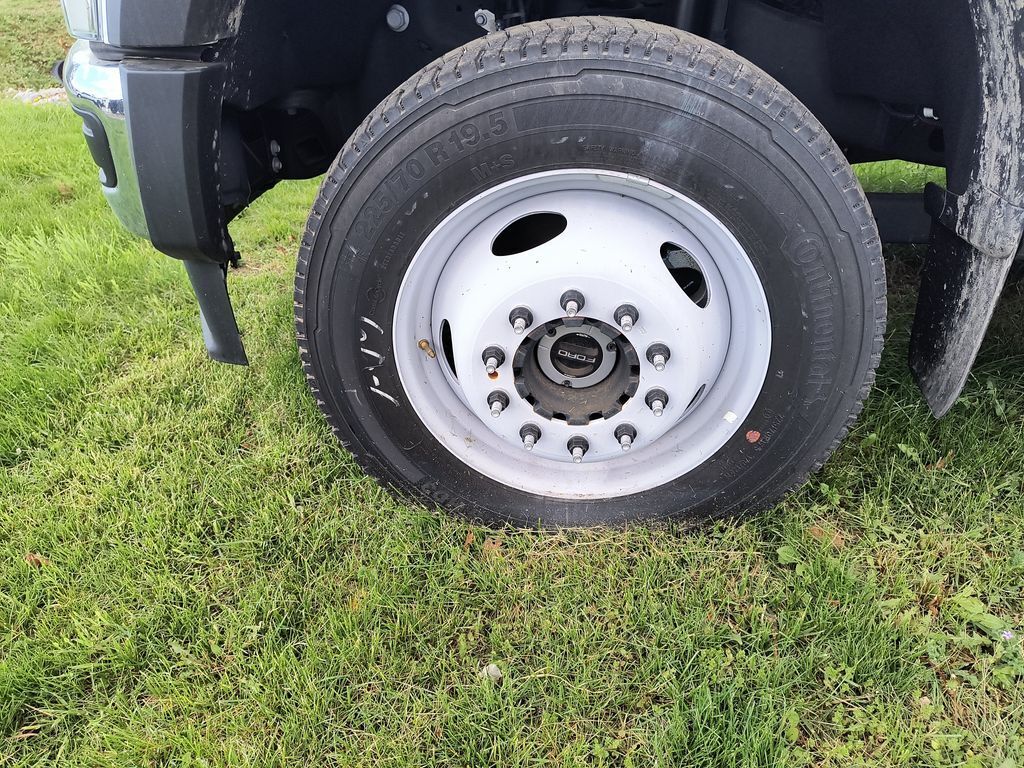 2023 Ford F-550 Super Duty 