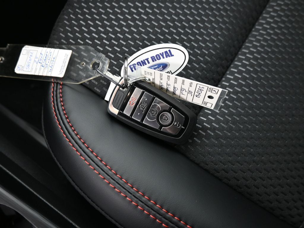 2025 Ford Escape ST-Line Select