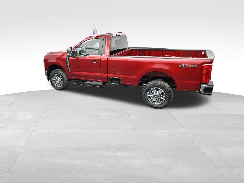 2025 Ford F-350 Super Duty XLT