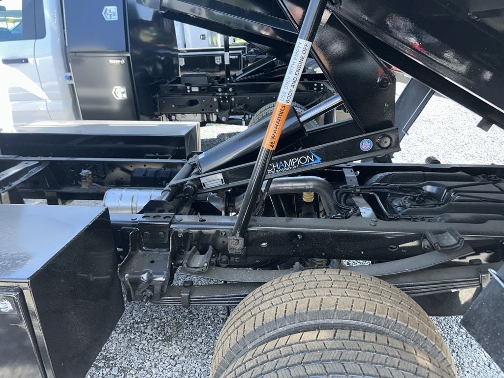 2024 Ford F-550 Super Duty 