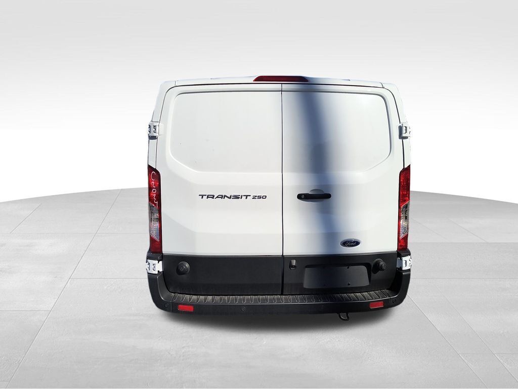 2024 Ford Transit 250