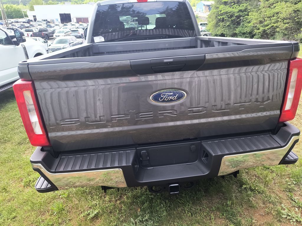 2025 Ford F-350 Super Duty XLT