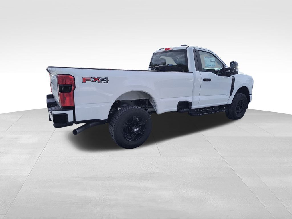 2025 Ford F-350 Super Duty XL
