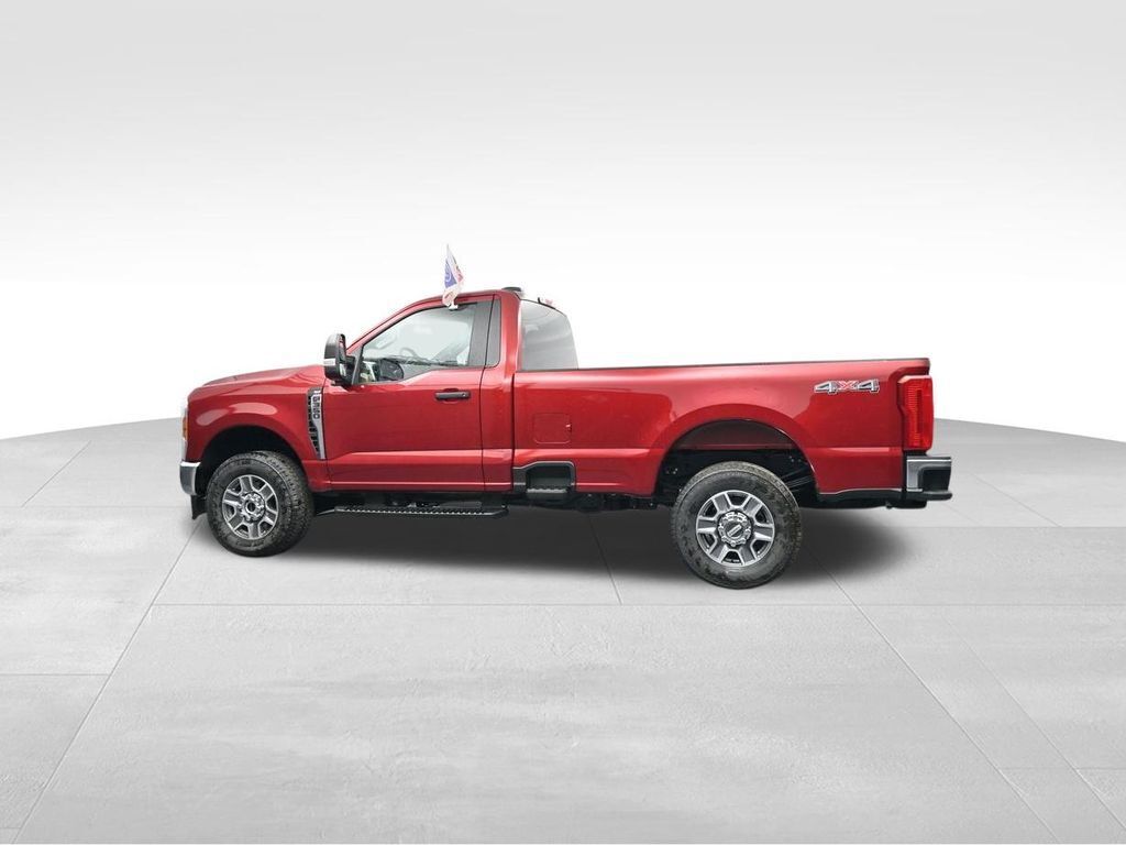 2025 Ford F-350 Super Duty XLT