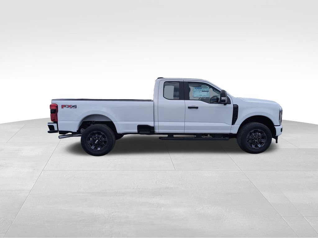 2025 Ford F-350 Super Duty XL