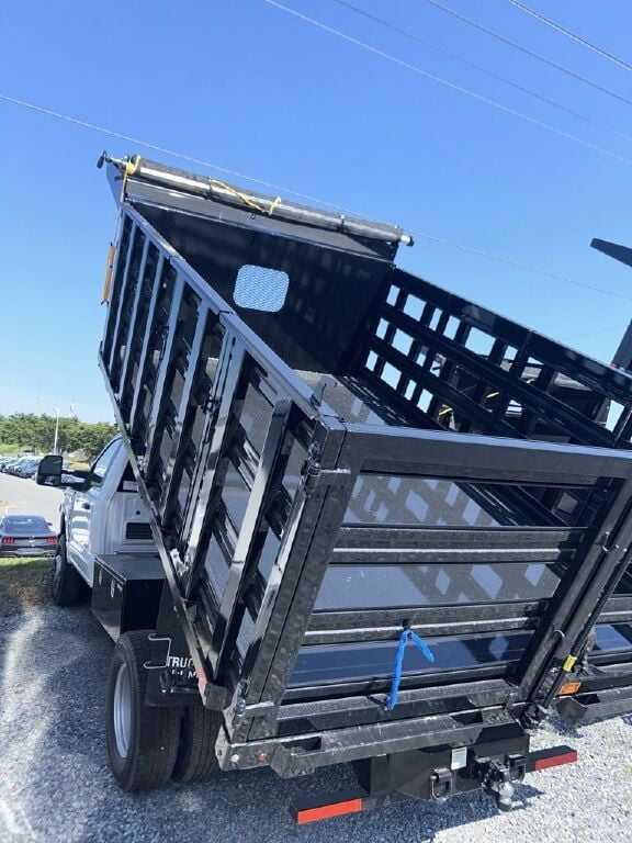 2024 Ford F-550 Super Duty 