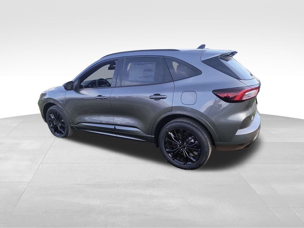 2025 Ford Escape ST-Line Elite