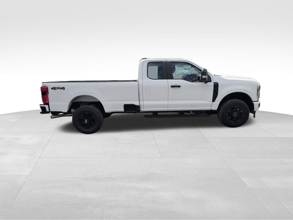 2025 Ford F-350 Super Duty XL