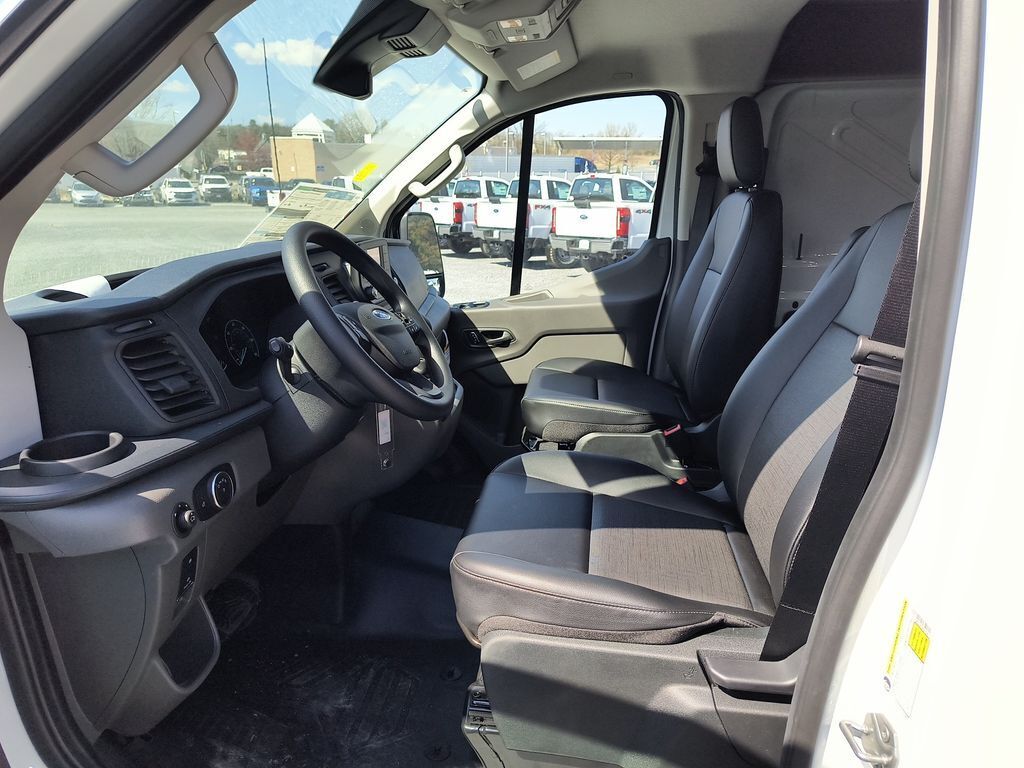 2025 Ford Transit 250