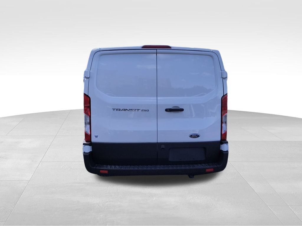 2025 Ford Transit 250