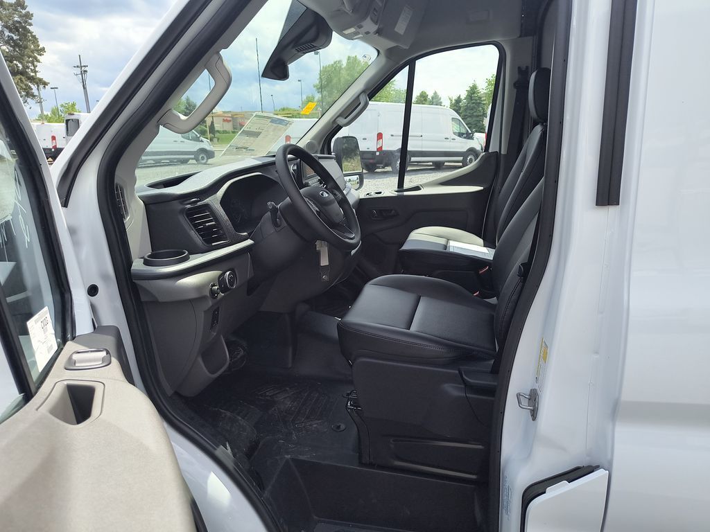 2025 Ford Transit 350