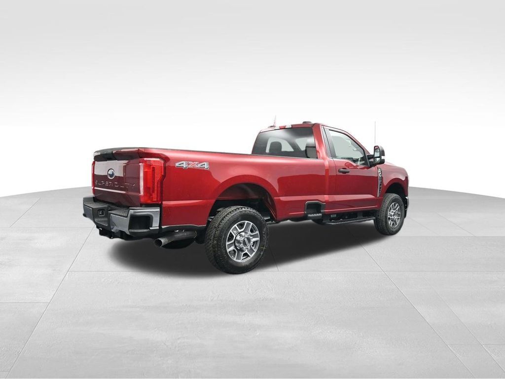2025 Ford F-350 Super Duty XLT