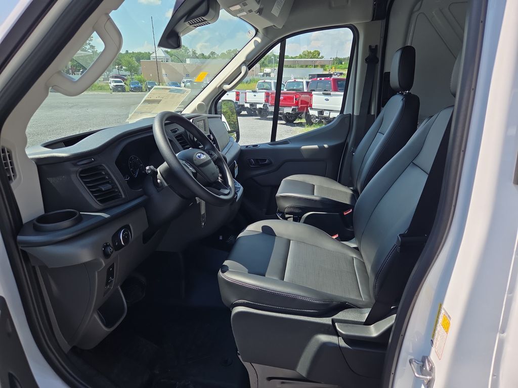 2025 Ford Transit 250