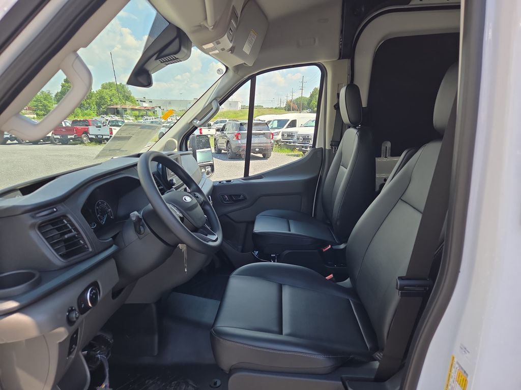 2025 Ford Transit 250